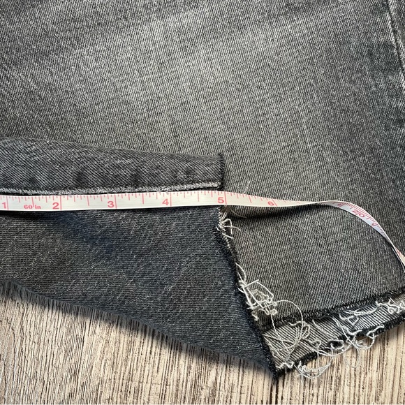 Levi’s 501 Thigh Cutoff Jean Shorts - Picture 6 of 7